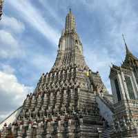 ทำบุญ ชื่นชมสถาปัตยกรรม