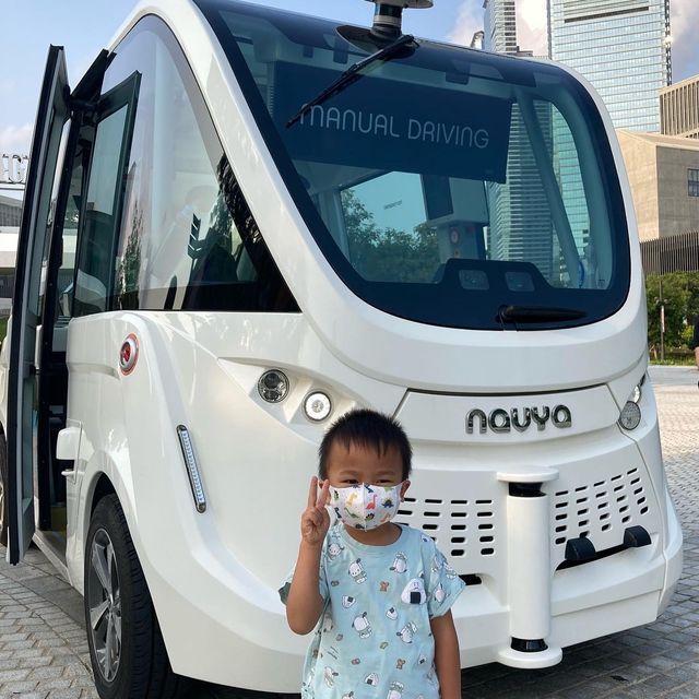 《綠色生活～無人駕駛電動車遊西九文化區》