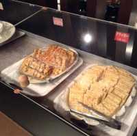 Lounge with Honey Buffet