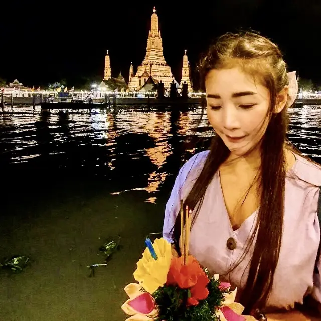 ⟡ ลอยกระทงล่องเรือชมวิวแม่น้ำเจ้าพระยา ⟡ 