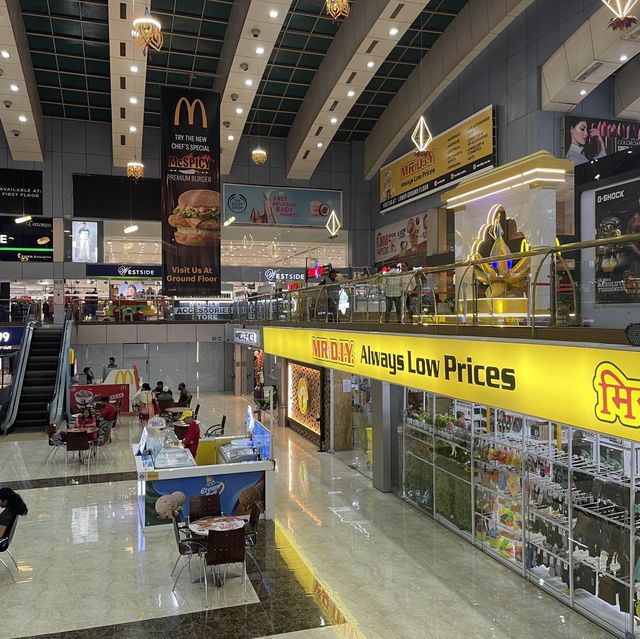 푸네 번화가에 위치한 쇼핑몰 “SGS MALL”