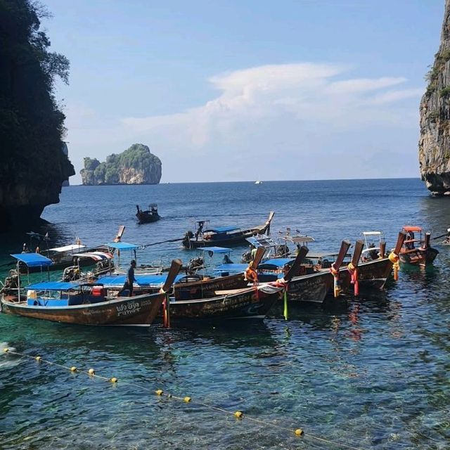 Turquoise lagoon, world's famous Maya Bay