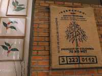 แวะร้านกาแฟน่ารักๆก่อนถึงอัมพวา
