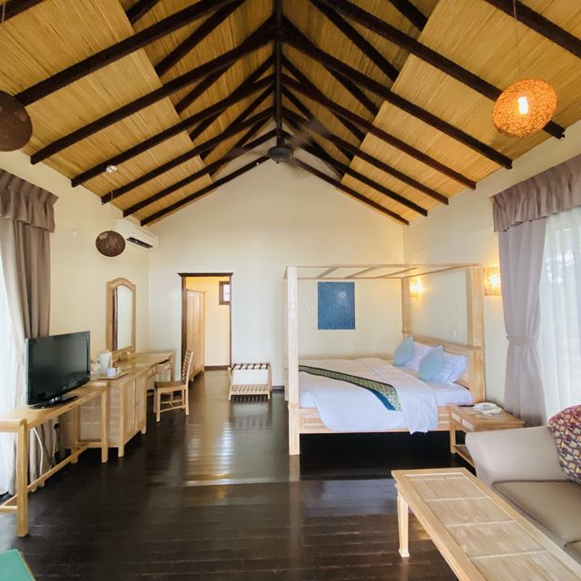 great resort with beutiful island 
