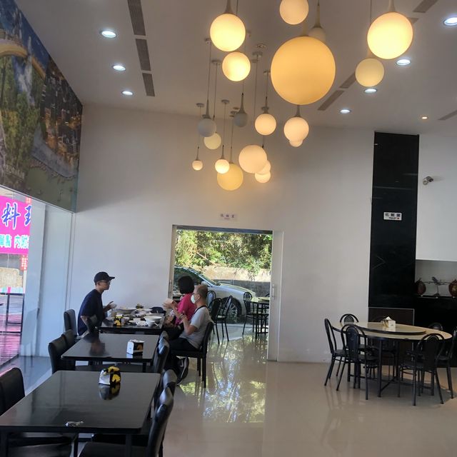 金山河內越南料理//雞迷路