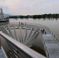 Stunning Kuching Darul Hana Bridge