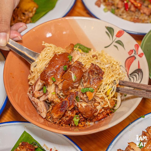 ร้านก๋วยเตี๋ยวต้มยำเจ้าเด็ดสุดแซ่บบบ