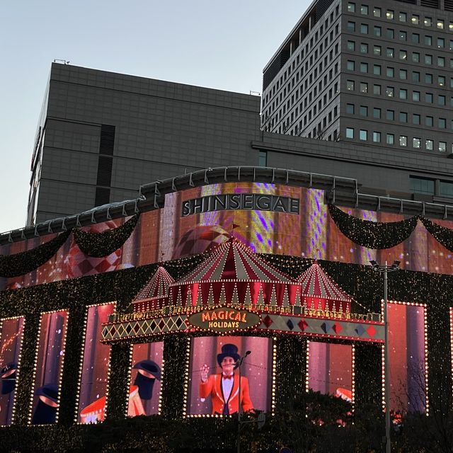 연말 최고 핫플 🎄 신세계백화점