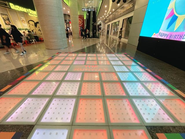 Quirky pop art fixtures at Orchard Malls