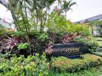 Garden welcome at Regent Hotel