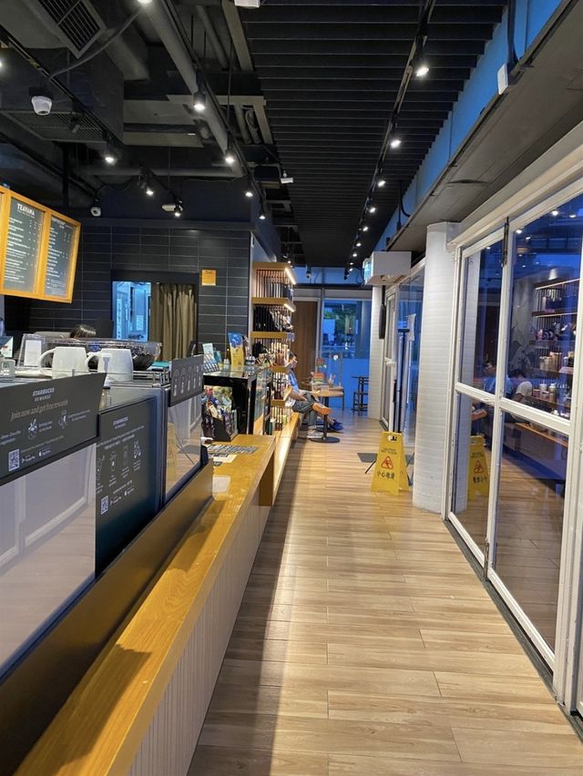 🥰對住無敵海景悠閒嘆咖啡☕️