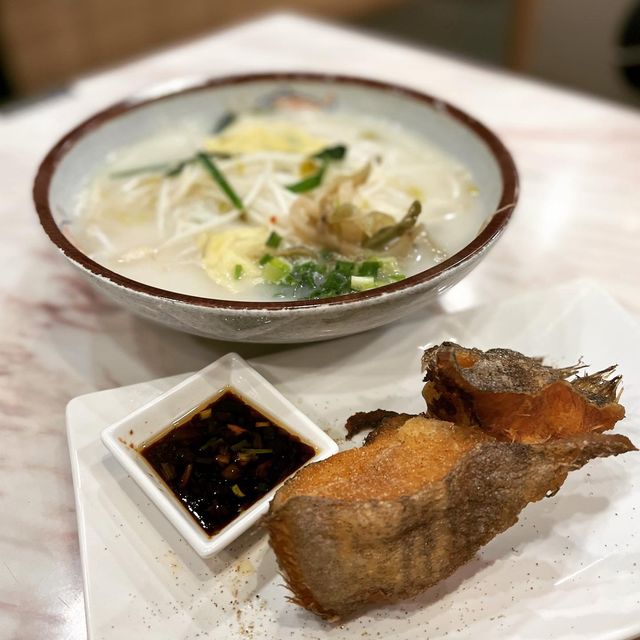 魚湯米線