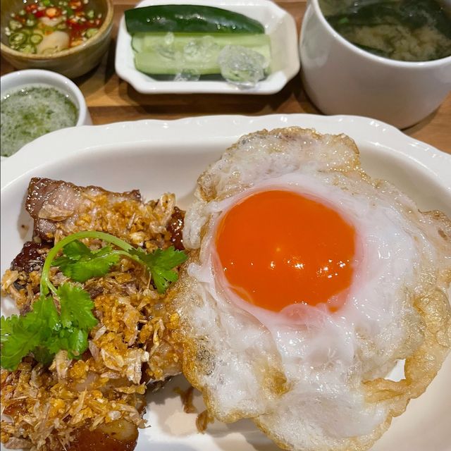 ร้านอาหารดัง บรรยากาศดีแนะนำสาขานี้ค่ะ