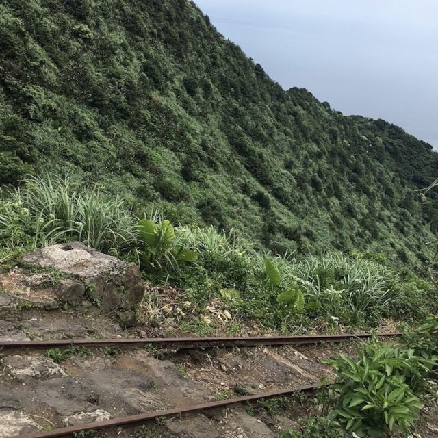 新北瑞芳報時山步道-愜意遠眺陰陽海的步道