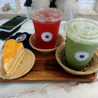 Ploychompu Cafe