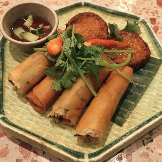 荃灣｜一齊黎「圍威喂」花花牆粉紅調泰式餐廳🌸😚