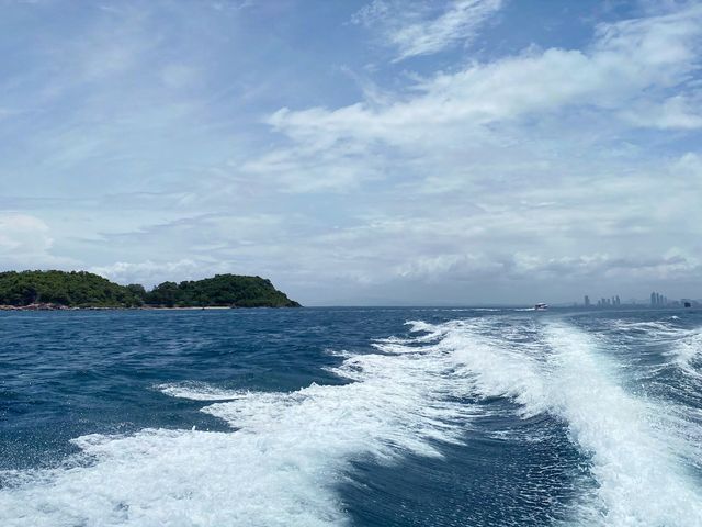 แหลมบาลีฮาย ท่าเรือสู่เกาะล้าน 