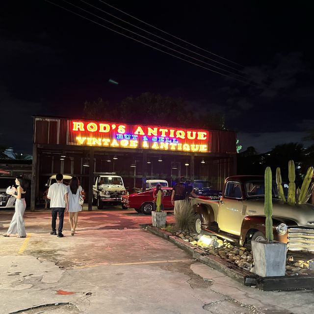 ตลาดนัดรถไฟ 🏪🚞