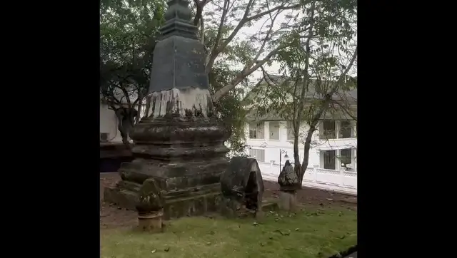 Black stupas at Wat Pa Houak