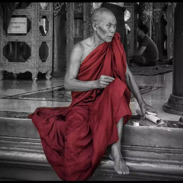 Nga Htat Gyi Pagoda