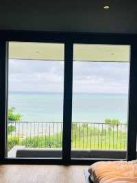 Okinawa vacation | Want to see the sea? Stay at Rainbow Night Noah on the coastline.