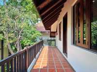 Anantara Suite at Angkor Wat Resort is so beautiful! Let's also visit the Queen's Palace in the afternoon.