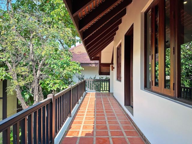 Anantara Suite at Angkor Wat Resort is so beautiful! Let's also visit the Queen's Palace in the afternoon.