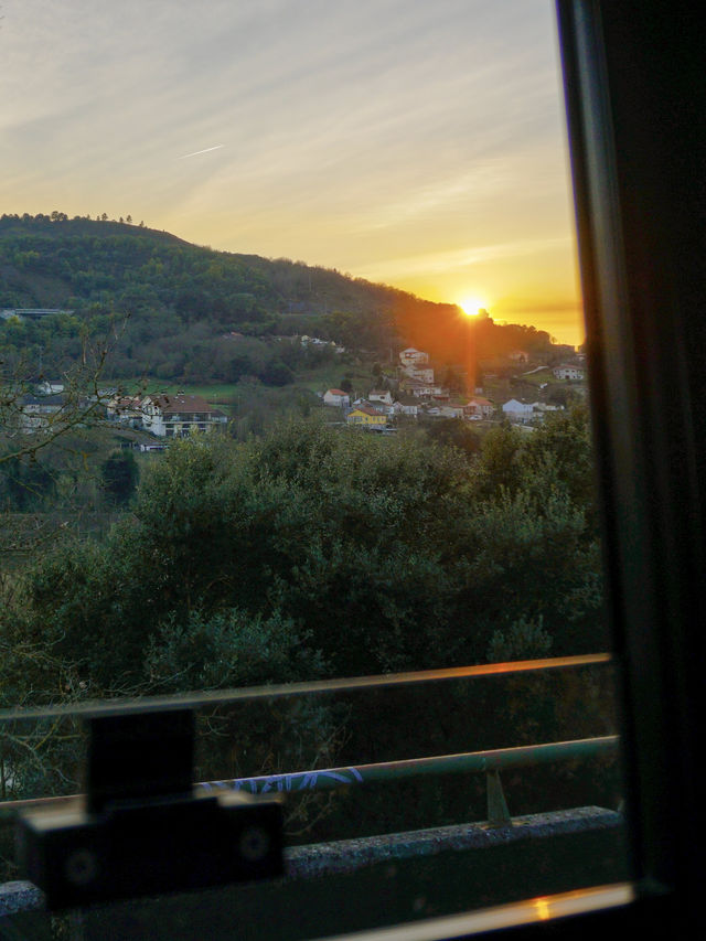 Spanish spa town Ourense, watching the stars while soaking in the outdoor hot springs ♨️