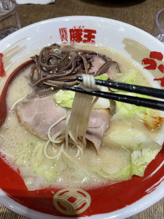 正宗博多拉麵｜豚王
