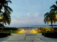 @Phuket ผ่อนคลายไปกับสายลมริมทะเลที่รีสอร์ต 5 ดาว 
