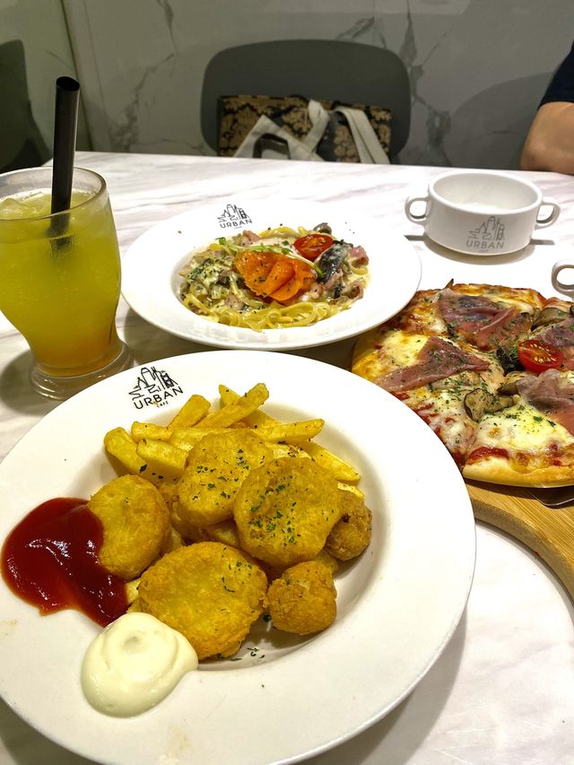 打卡餐廳 🍴有冇人係貓貓控🐱？