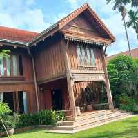 Lao traditional textiles museum 