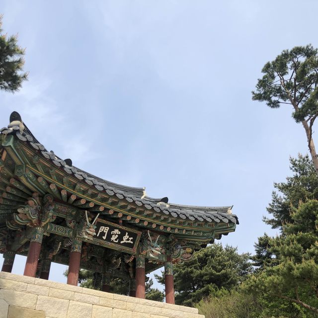 이색적인 절, 해안가 옆에 위치한 낙산사