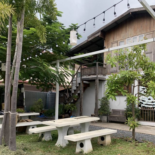 ร้านนั่งชิลกึ่งคาเฟ่ ณ มมส 💨