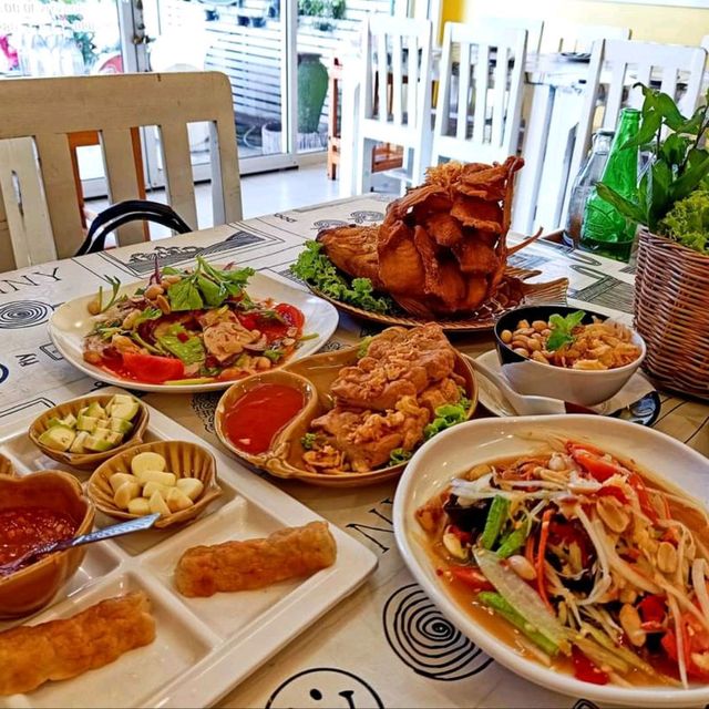 ซินจ่าว 2 ร้านอาหารไทย-เวียดนาม