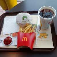 แมคโดนัล ที่กินได้ 24 ชม.ถนนบายพาส