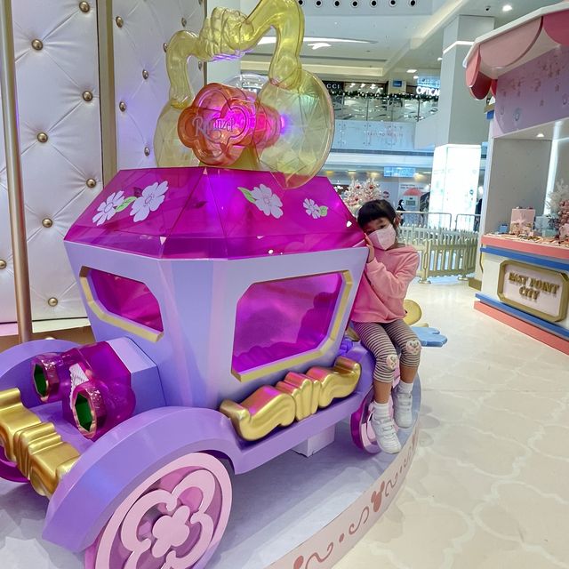 玩車唔係男仔專利，女仔都可以玩車㗎 