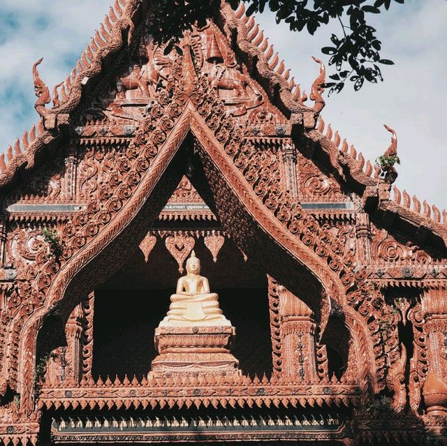 โบสถ์​ดินเผาที่วัดนครเนื่องเขต