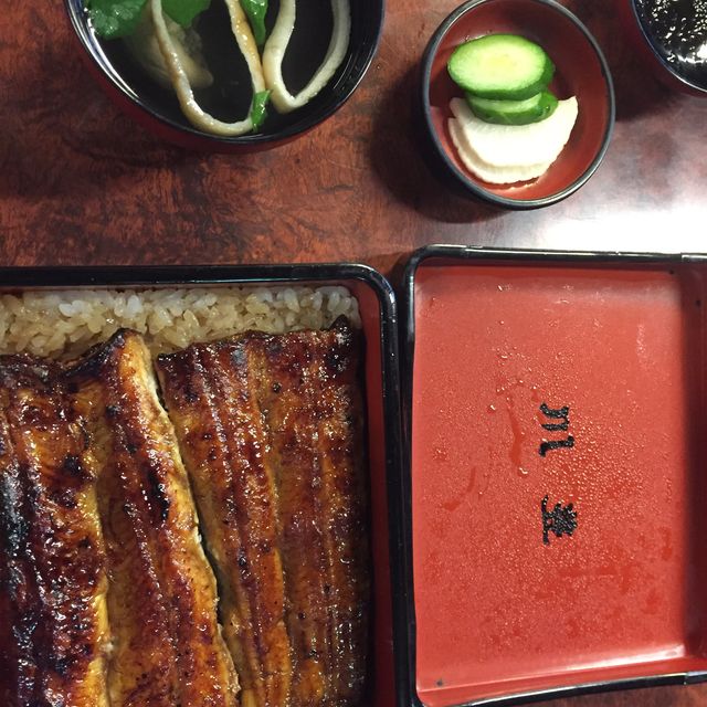 成田で鰻【川豊本店】