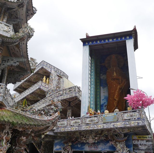 Linh Phuoc Pagoda วัดสวยของดาลัด