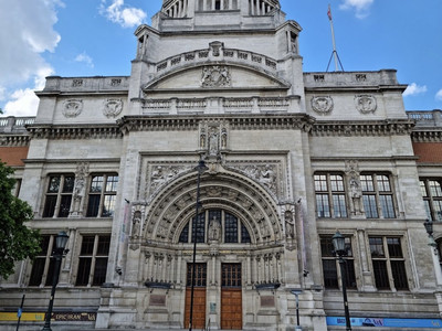 Victoria albert museum restaurant hi-res stock photography and