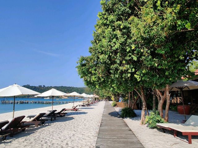 The New Paradise, SOK SAN Beach.