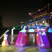 Explore Korean themed area at theme park 