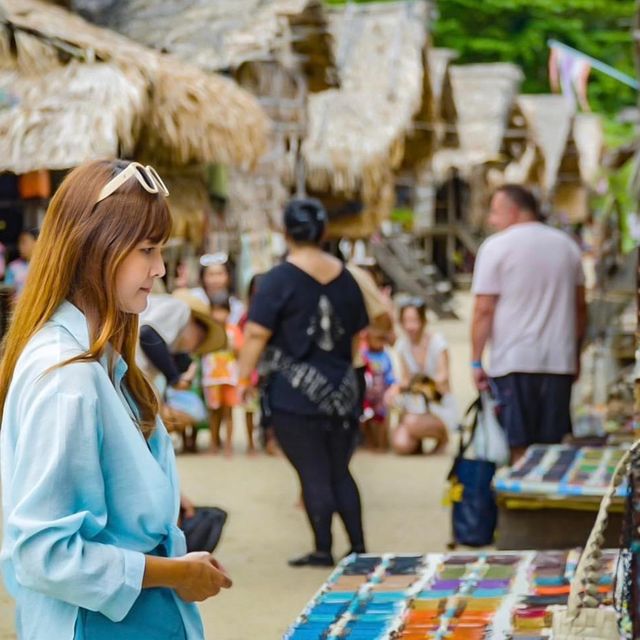 หมู่บ้านมอแกน หมู่เกาะสุรินทร์