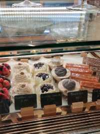 Plieu café สไตล์มินิมอล บรรยากาศอบอุ่น 