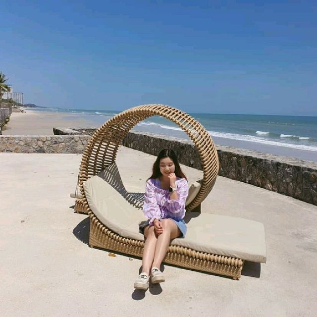 Miss T bar & Cafe @hua hin 💜💛🧡💙🏝🌊