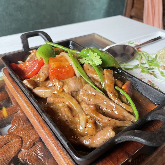 台北貓空🐱中國宮廷風夜景餐廳🍴特色金字塔炒飯與中式菜餚！