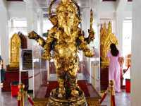 ไหว้ศาลหลักเมือง เพื่อสิริมงคล