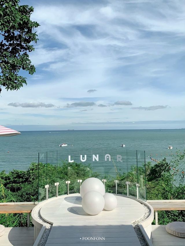 #คาเฟ่พัทยา สไตล์บาหลี วิวทะเลสุดปัง 🌊
