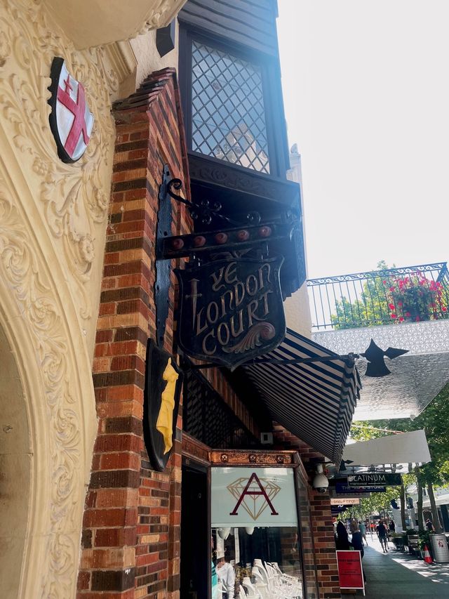 Tudor style shopping alley in perth 🇦🇺😍🏰